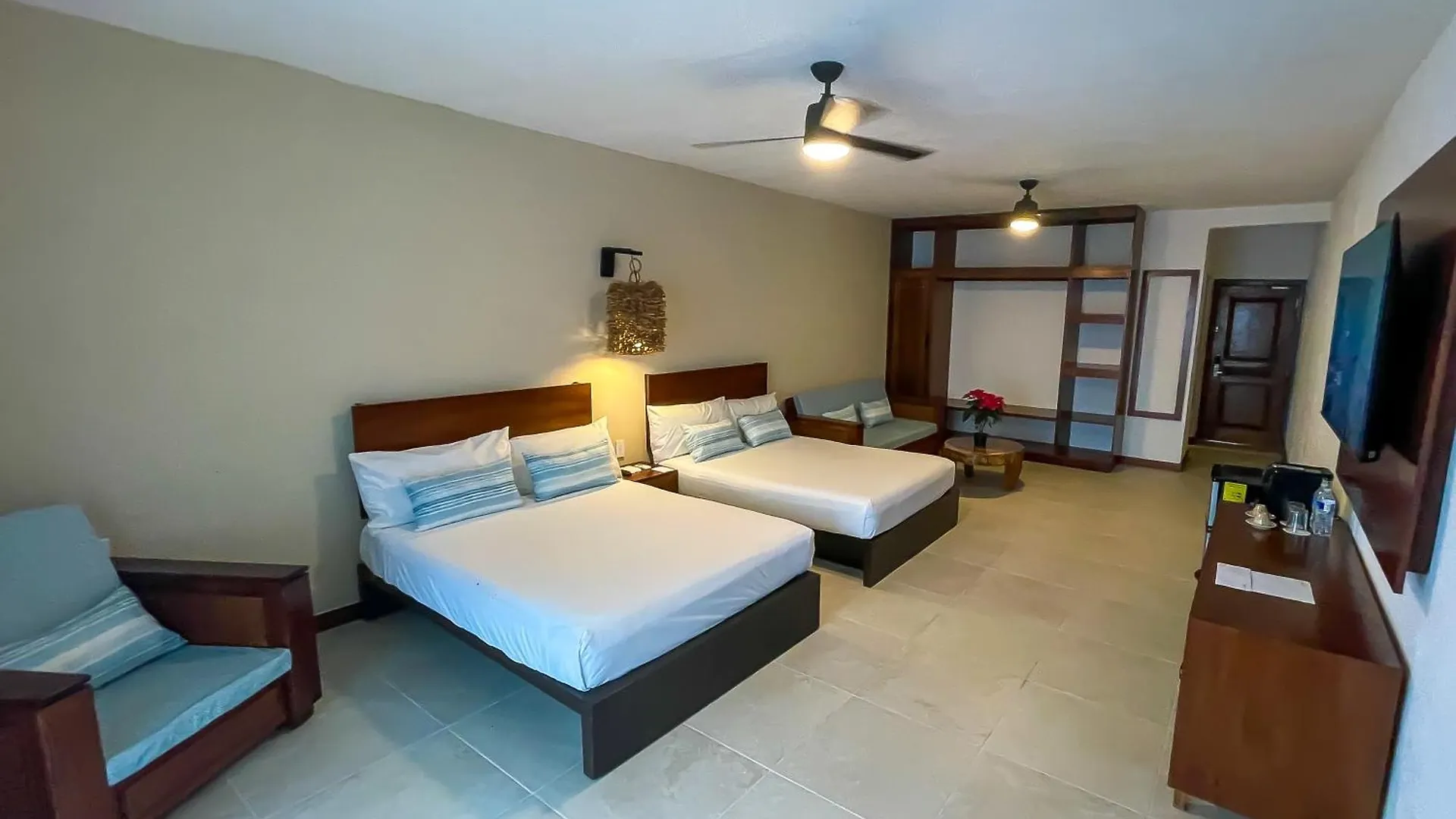 The Mint Resort איסלה מוחרס