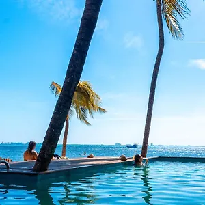 Hotel Enigmatic Beach